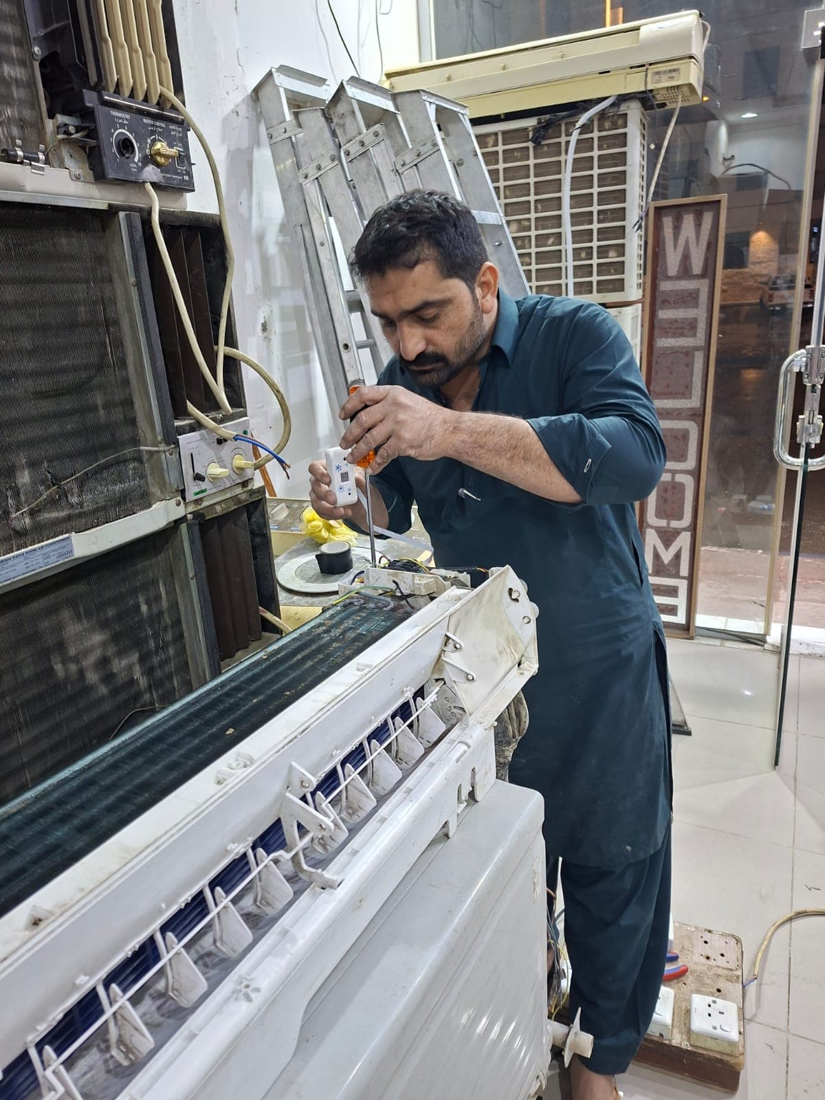 AC Repair Technician in Riyadh